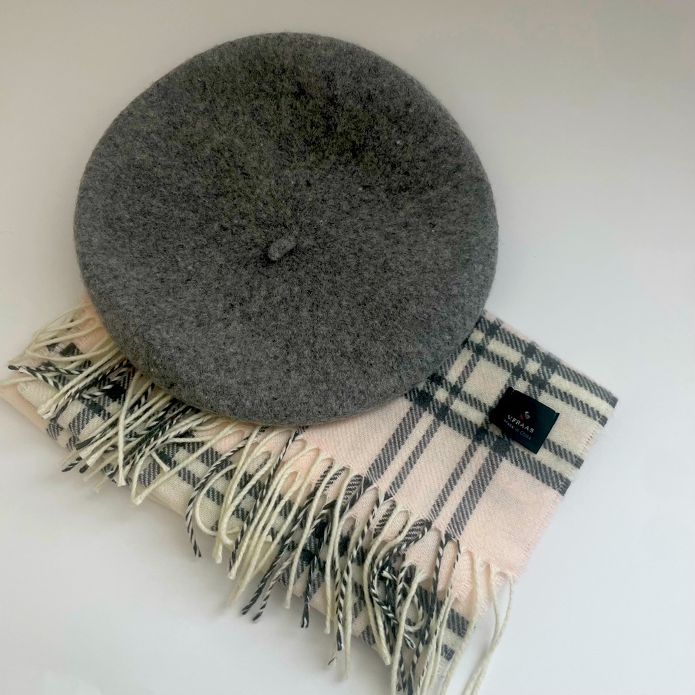 V.FRAAS Scarf and Baret set